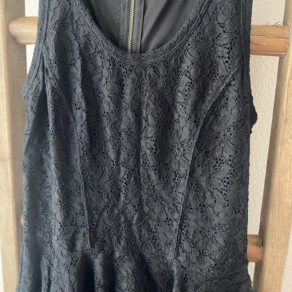 EXPRESS black lace dress - size XS - Picture 5 of 6